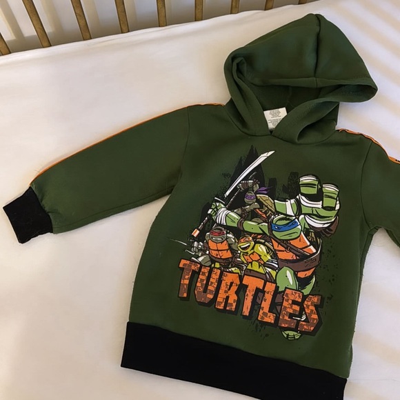 ‘15 Teenage mutant ninja turtles tmnt graphic hoodie green black Nickelodeon 2T - Picture 2 of 5